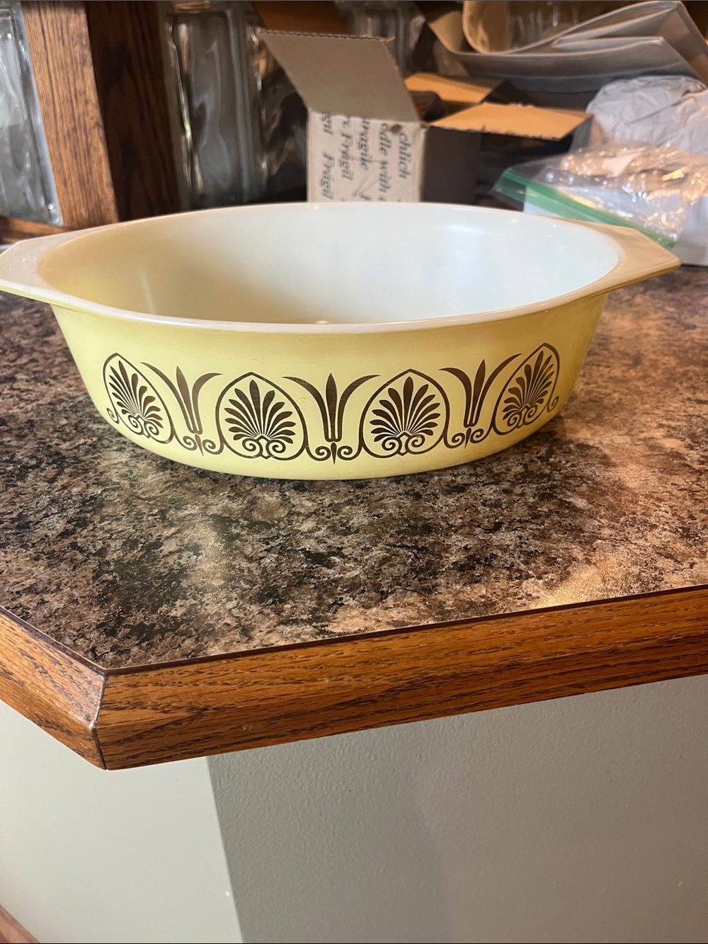 Pyrex Yellow Baking Dish with Gold Floral Motif 2.5 quart